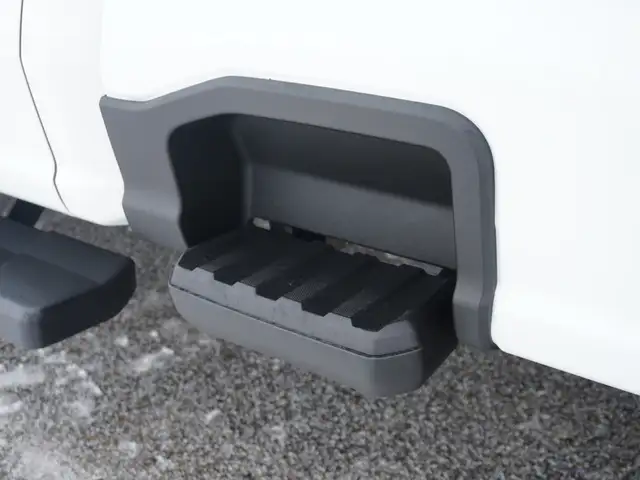 2024 Ford F-250 LIKE NEW - FX4 Crew Cab LONG BOX!! LOW KMS!! - Photo 36