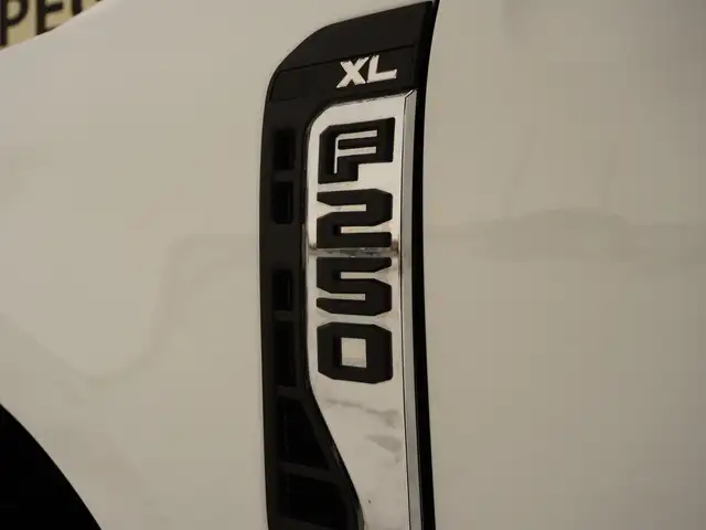 2024 Ford F-250 LIKE NEW - FX4 Crew Cab LONG BOX!! LOW KMS!! - Photo 46