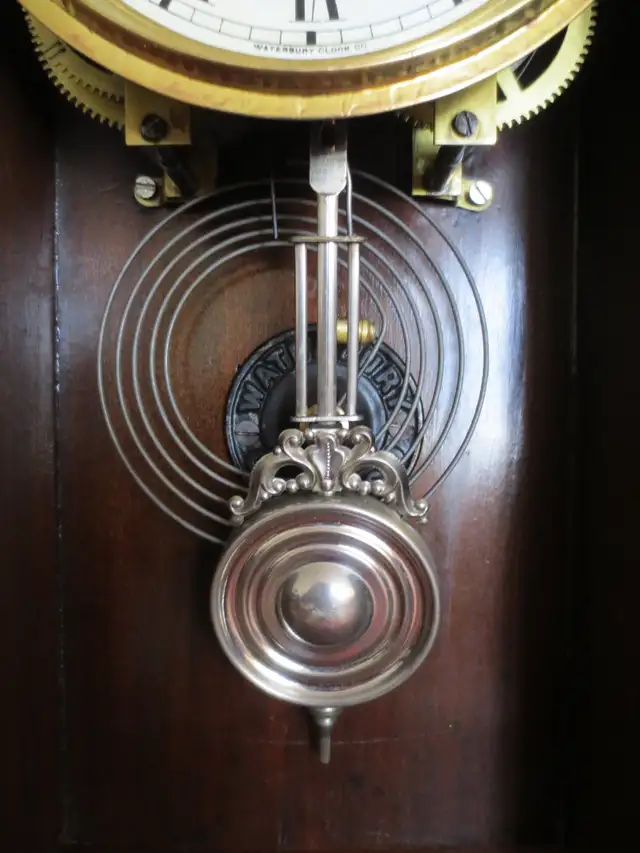 Vintage Waterbury Clock - Photo 2