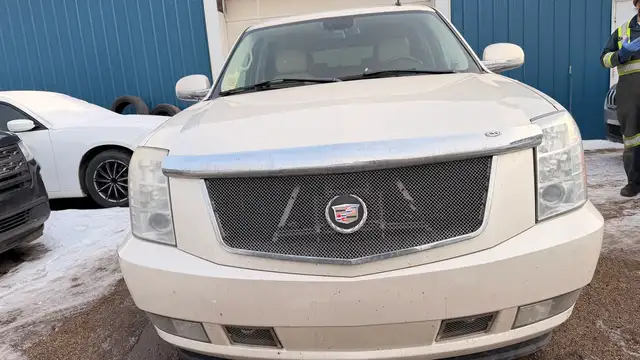 2007 Cadillac Escalade LUXURY - Photo 2