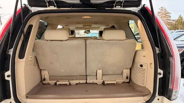 2007 Cadillac Escalade LUXURY - Photo 12