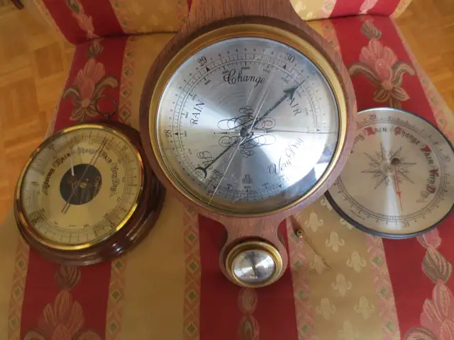 Vintage Barometers - Photo 2