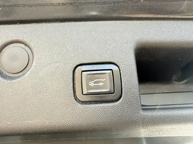 2018 Chevrolet Equinox LT AWD, 1.5L, Carfax, Remote Starter, Pow - Photo 9