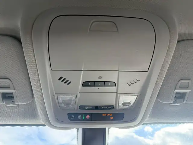 2018 Chevrolet Equinox LT AWD, 1.5L, Carfax, Remote Starter, Pow - Photo 17