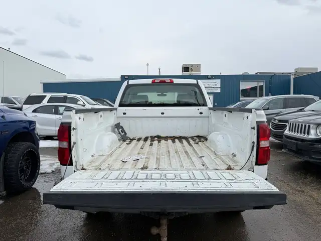 2018 GMC SIERRA 1500 CREW CAB 4X4, 5.3L, V8, Clean Carfax, Back - Photo 8