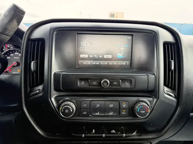 2018 GMC SIERRA 1500 CREW CAB 4X4, 5.3L, V8, Clean Carfax, Back - Photo 17