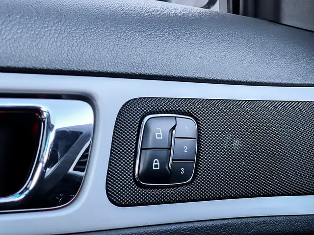 2015 Ford Explorer Limited AWD - Photo 24