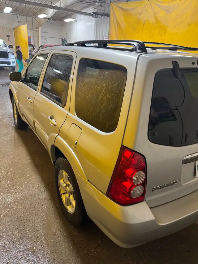 2006 Mazda Tribute AWD - Photo 3