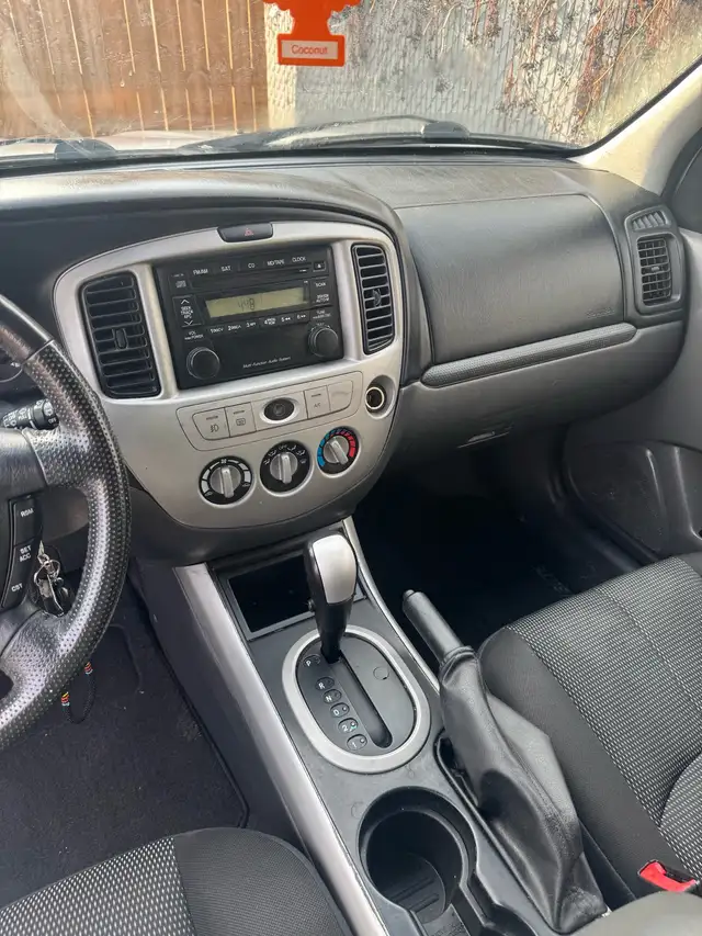 2006 Mazda Tribute AWD - Photo 5