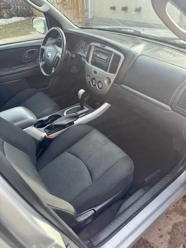 2006 Mazda Tribute AWD - Photo 8