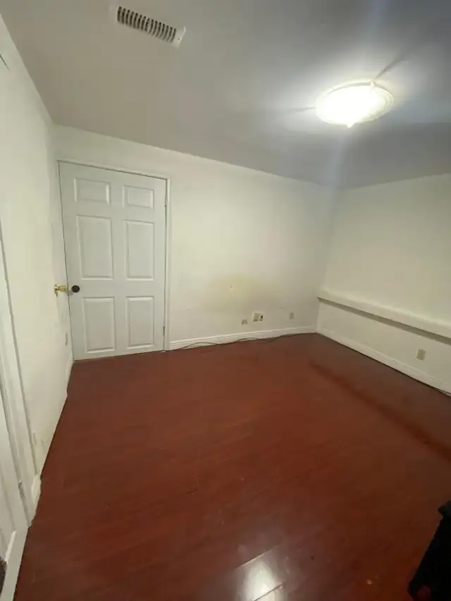 One Bedroom Basement Apartment for rent in Scarborough - Photo 6