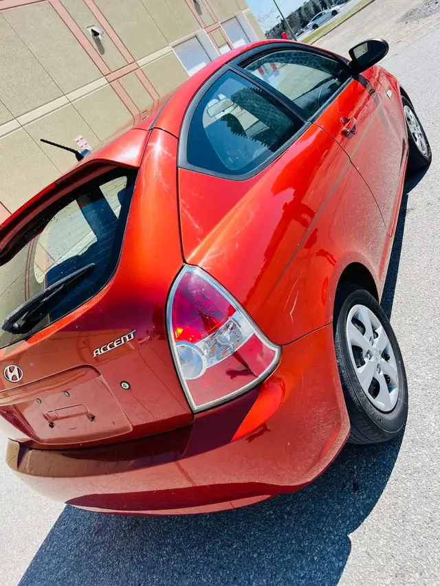 2009 Hyundai Accent Sport ( LOW KM ) - Photo 5