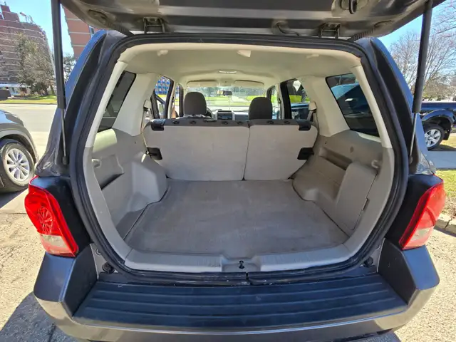 2011 Mazda Tribute AWD V6 Auto GX - Photo 5