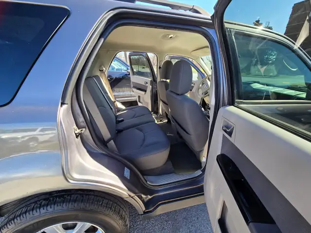 2011 Mazda Tribute AWD V6 Auto GX - Photo 9