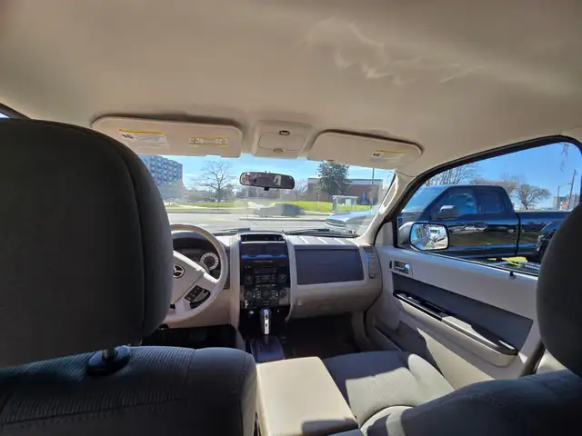 2011 Mazda Tribute AWD V6 Auto GX - Photo 11