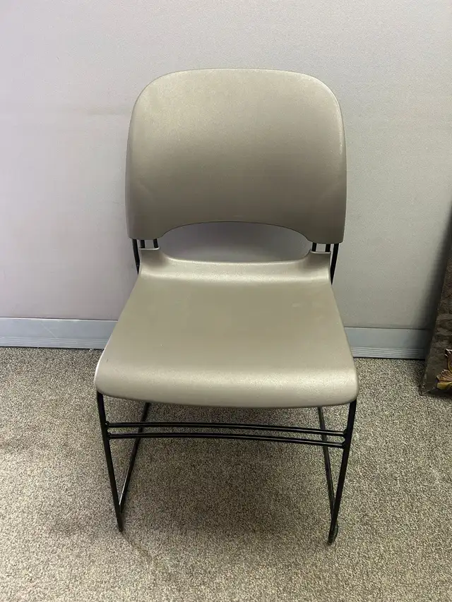 Herman Miller Limerick Visitor Chair – Classic Guest Seating!