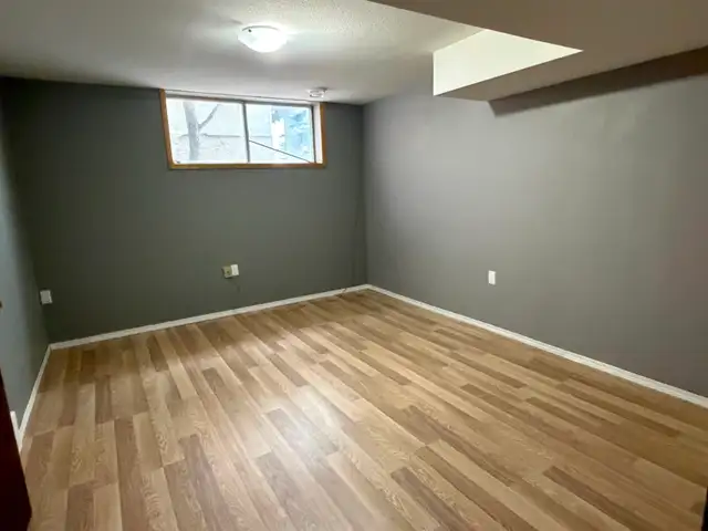 Marlbourough 2 bedrm legal suite,sep ent&laudry, $ 1130/m 60%ut - Photo 5