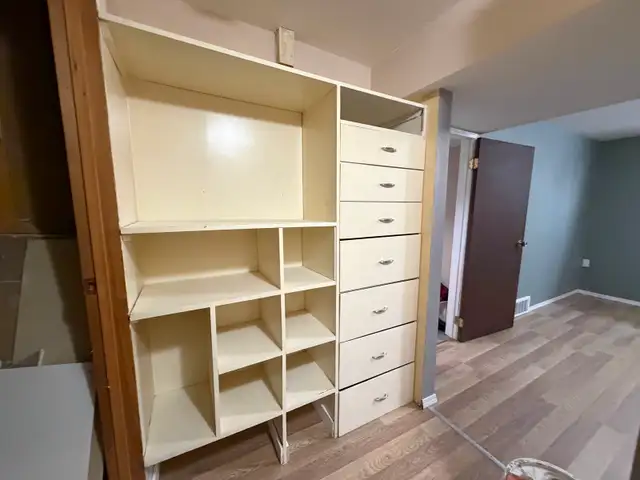 Marlbourough 2 bedrm legal suite,sep ent&laudry, $ 1130/m 60%ut - Photo 7