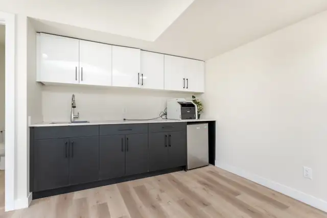 Beautiful newly built 4 bedroom 3 bath house for rent - Photo 2