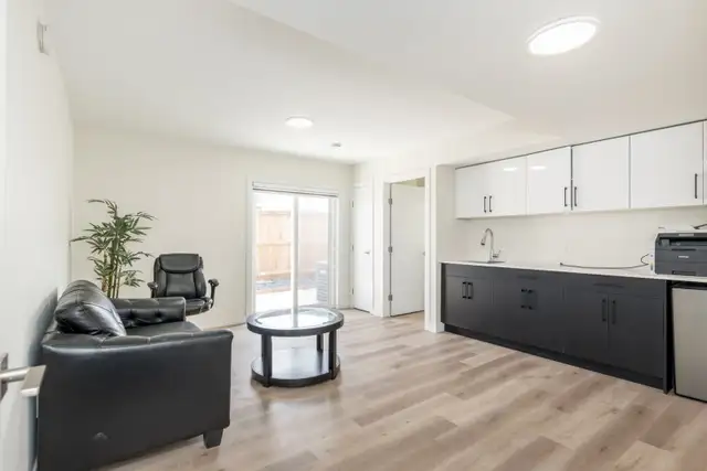 Beautiful newly built 4 bedroom 3 bath house for rent - Photo 23