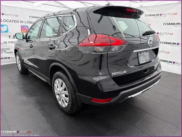 2018 Nissan Rogue AWD-Leather-Apple CarPlay-Camera-Heated Seats- - Photo 8