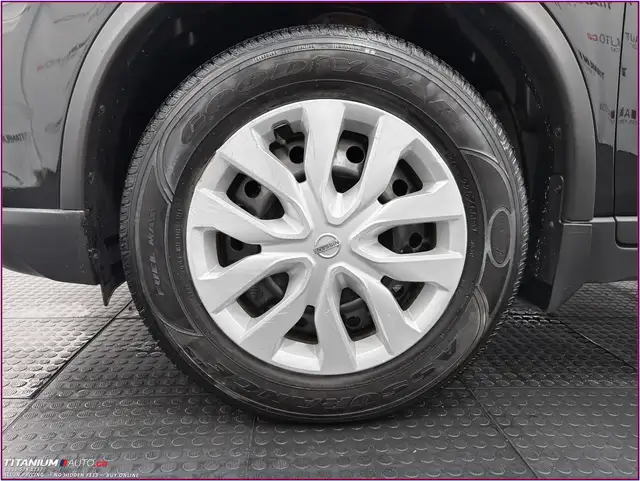 2018 Nissan Rogue AWD-Leather-Apple CarPlay-Camera-Heated Seats- - Photo 30