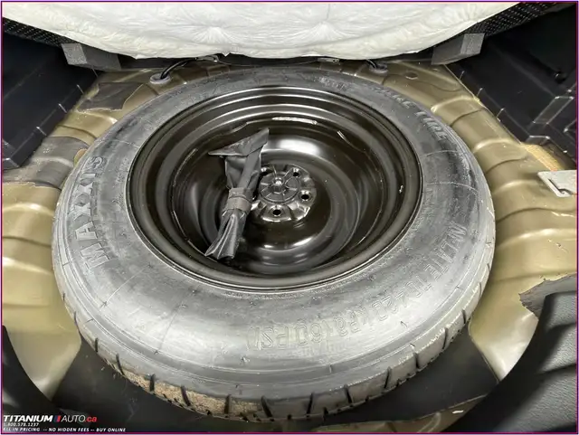 2018 Nissan Rogue AWD-Leather-Apple CarPlay-Camera-Heated Seats- - Photo 38