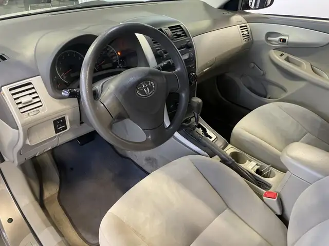 2009 Toyota Corolla CE - Photo 13