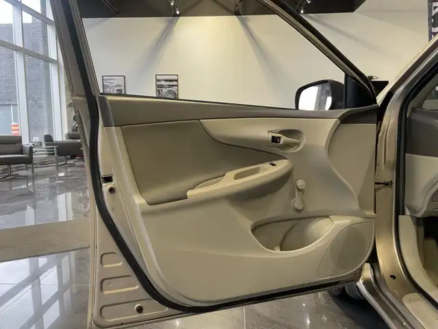 2009 Toyota Corolla CE - Photo 14