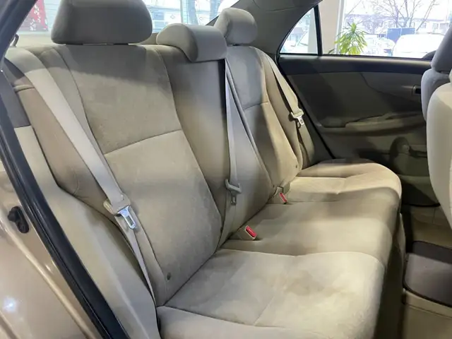 2009 Toyota Corolla CE - Photo 24