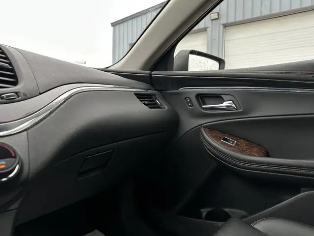 2014 Chevrolet Impala - Photo 15