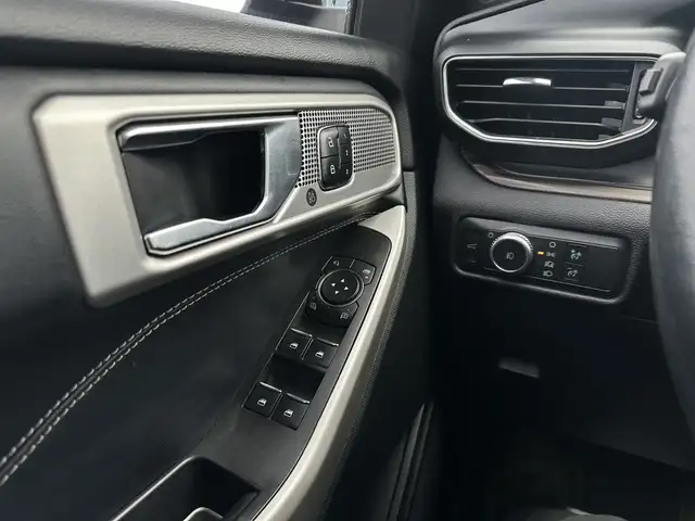 2021 Ford Explorer - Photo 24
