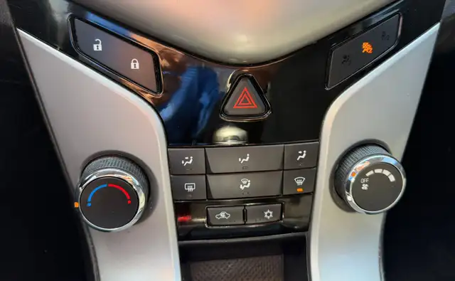 2012 Chevrolet Cruze 4dr Sedan Eco w/1SA - Photo 12