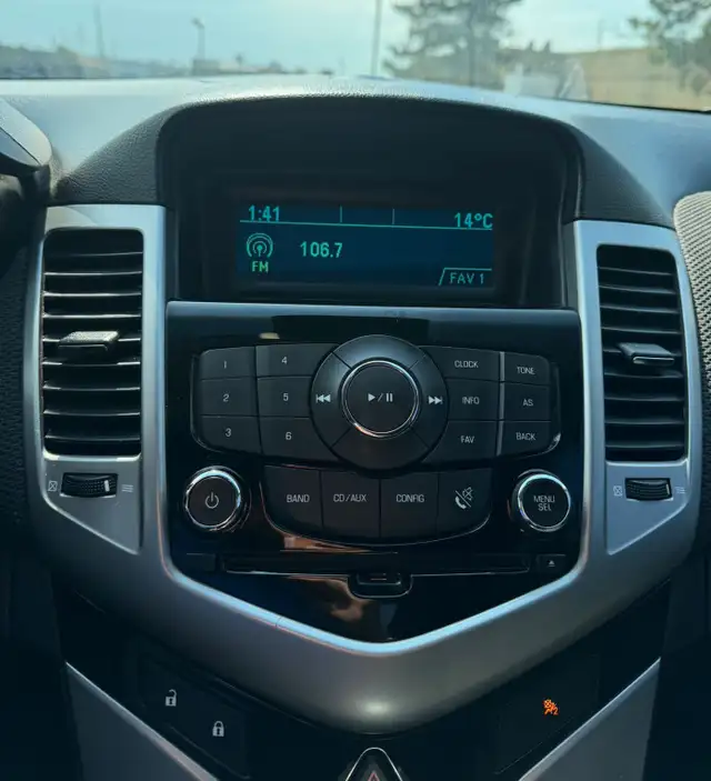 2012 Chevrolet Cruze 4dr Sedan Eco w/1SA - Photo 18