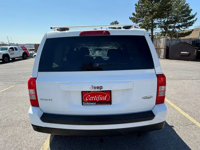 2015 Jeep Patriot Sport 4dr 4x4 CVT - Photo 4