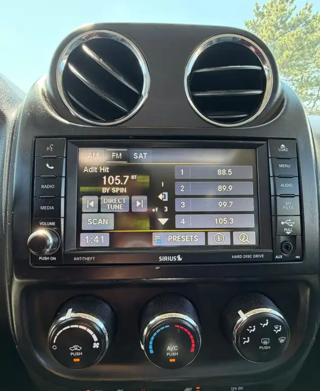 2015 Jeep Patriot Sport 4dr 4x4 CVT - Photo 11