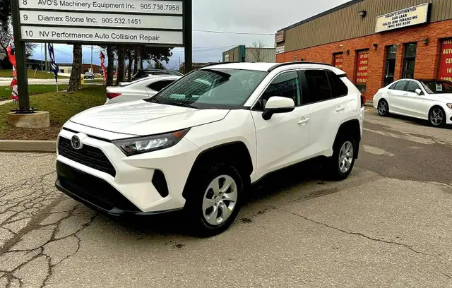 2020 Toyota RAV4 LE AWD - NO ACCIDENTS - HEATED SEATS - ALL WHEE
