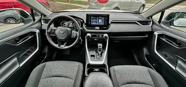 2020 Toyota RAV4 LE AWD - NO ACCIDENTS - HEATED SEATS - ALL WHEE - Photo 5