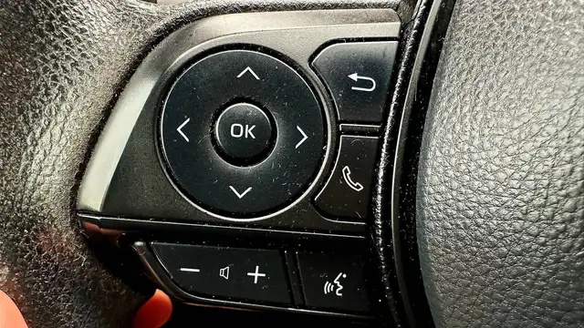 2020 Toyota RAV4 LE AWD - NO ACCIDENTS - HEATED SEATS - ALL WHEE - Photo 10