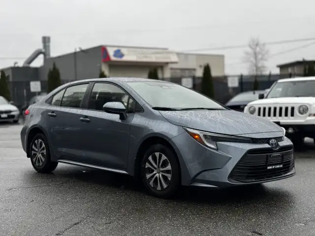 2024 TOYOTA COROLLA - Photo 2