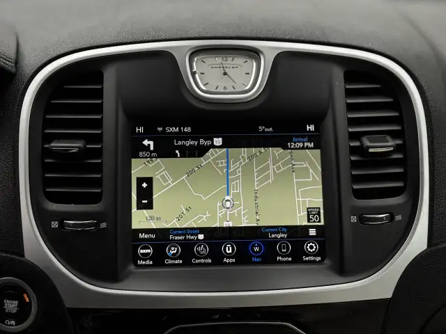 2023 CHRYSLER 300 - Photo 19