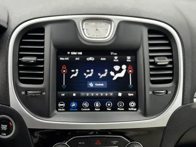 2023 CHRYSLER 300 - Photo 20