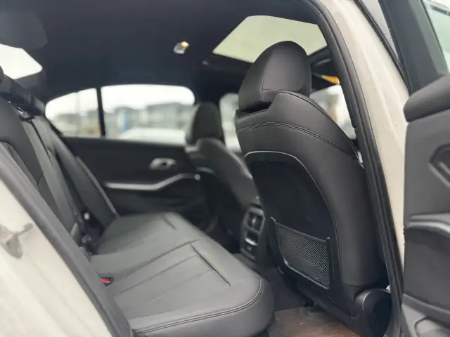 2021 BMW 3 SERIES - Photo 11