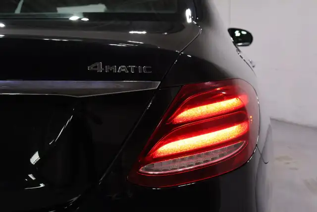 2019 Mercedes-Benz E450 4MATIC | WELL OPTIONED | AMG WHEELS | LO - Photo 11