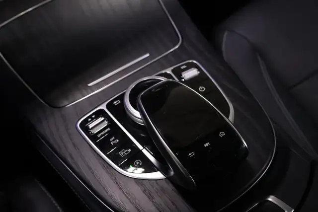 2019 Mercedes-Benz E450 4MATIC | WELL OPTIONED | AMG WHEELS | LO - Photo 19