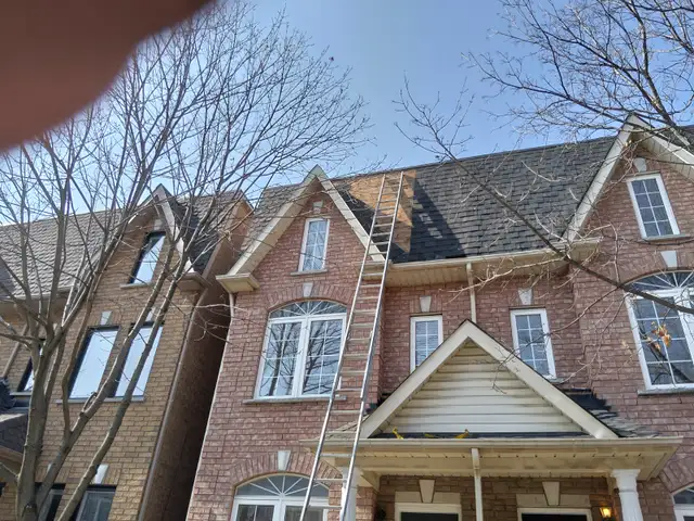 ROOFING/SIDING Repairs Call James Poole at 647 717-0317.