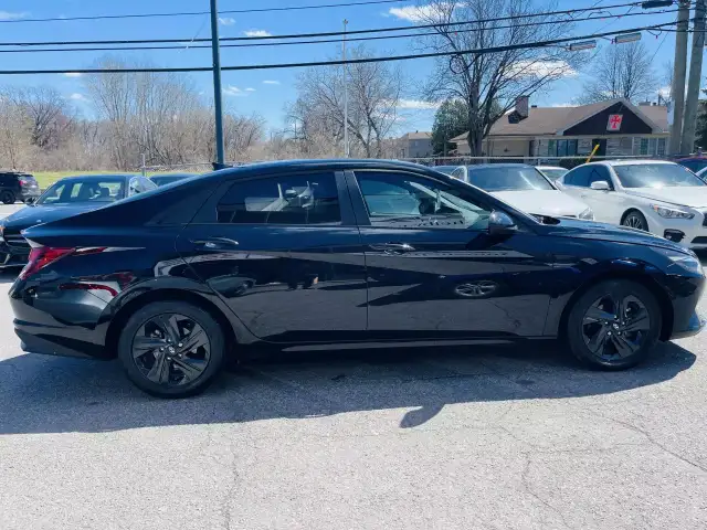 2023 HYUNDAI Elantra SEL - Photo 2