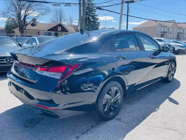 2023 HYUNDAI Elantra SEL - Photo 3