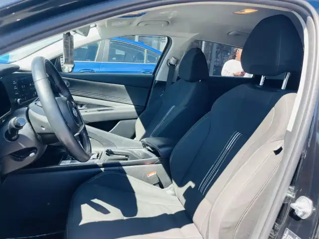 2023 HYUNDAI Elantra SEL - Photo 9
