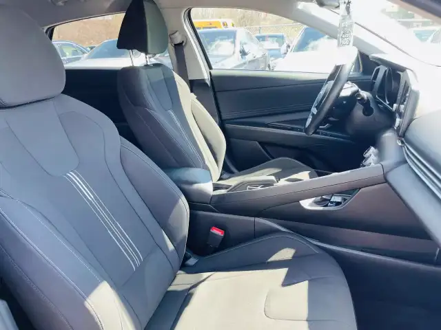 2023 HYUNDAI Elantra SEL - Photo 12